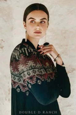 Double D Ranchwear Lakefront Lodge Top